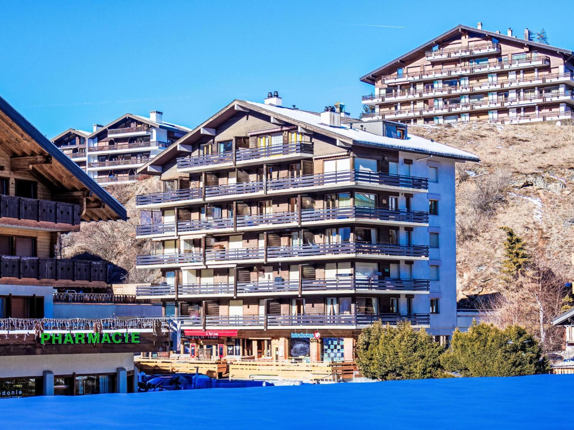 Studio Beau Sejour 26 By Interhome Нанда Экстерьер фото